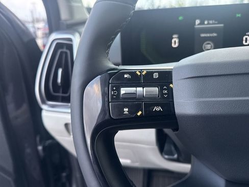 New 2026 Kia Sorento S image 17