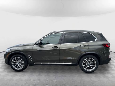 Used 2022 BMW X5 sDrive40i w/ Executive Package RWD image 4