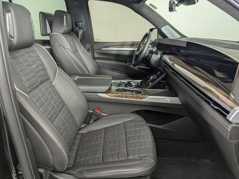 Used 2025 Cadillac Escalade Sport Platinum image 24