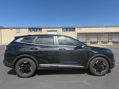 Used 2026 Kia Sportage EX image 4