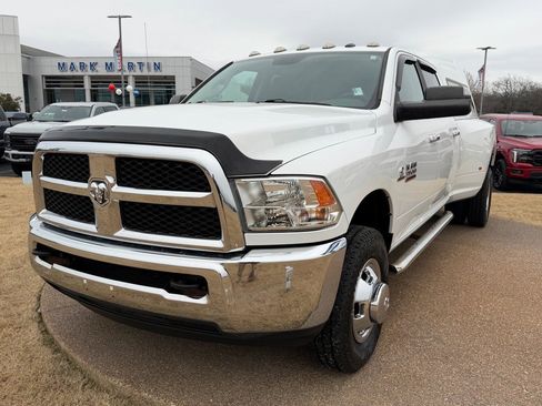 Used 2018 RAM 3500 SLT image 3