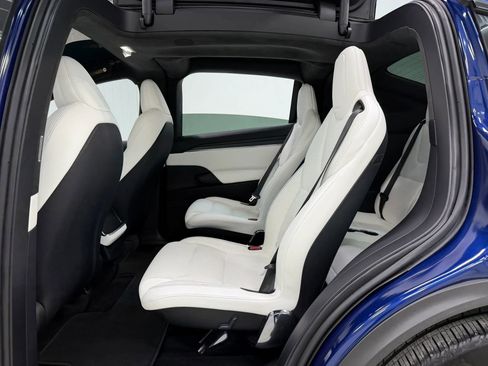 Used 2023 Tesla Model X Plaid image 16