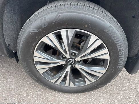 Certified 2023 Nissan Rogue SV AWD/4WD image 31