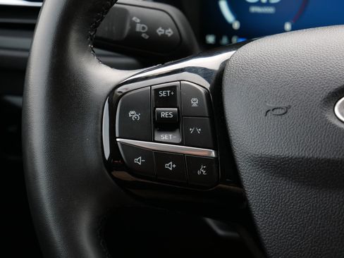 Used 2024 Ford Escape Platinum image 28