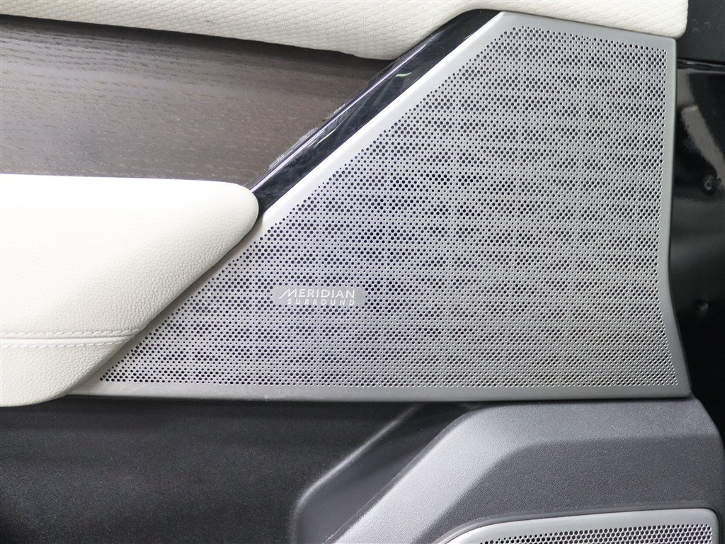 Used 2020 Land Rover Range Rover Velar S AWD/4WD image 10
