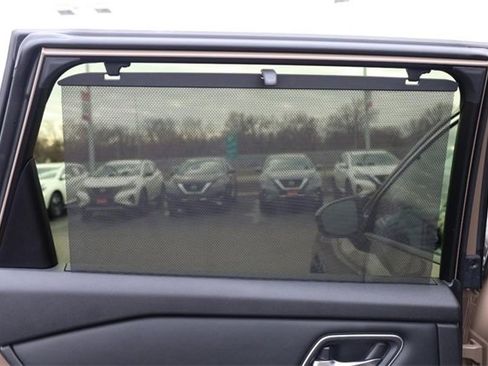 Certified 2024 Nissan Rogue Platinum w/ Platinum Premium Package image 24