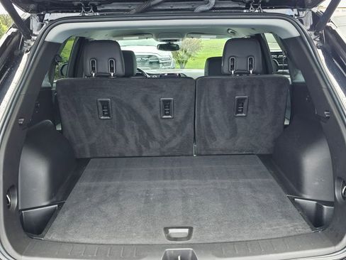 Used 2020 Chevrolet Blazer LT image 32