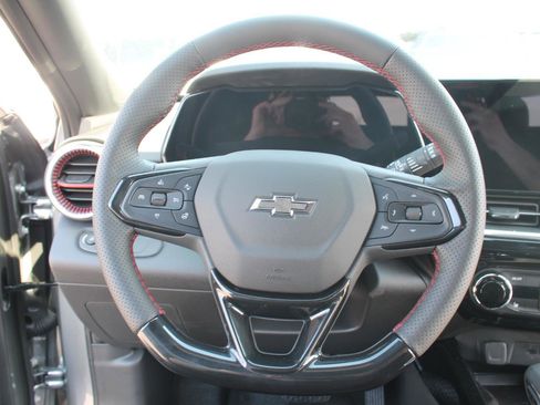 New 2026 Chevrolet Trax RS w/ Sunroof Package image 17