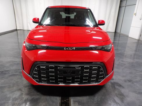 Used 2024 Kia Soul GT-Line FWD image 2