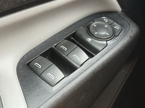 Used 2018 Chevrolet Equinox LT AWD/4WD image 27