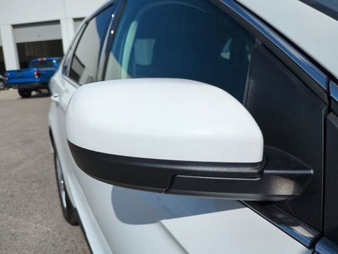 Used 2024 Ford Edge SEL w/ Convenience Package image 12