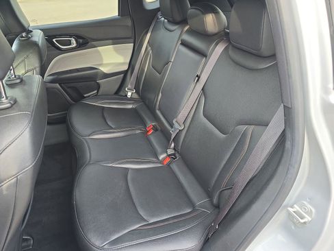 Used 2024 Jeep Compass Limited image 15