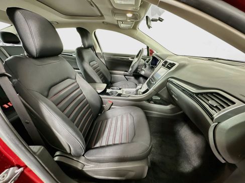 Used 2013 Ford Fusion SE FWD image 31
