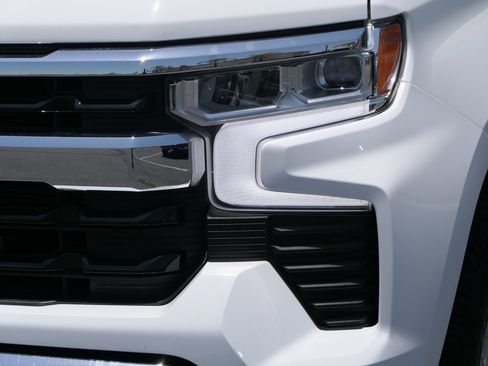Used 2022 Chevrolet Silverado 1500 LT w/ LPO, Dark Essentials Package RWD image 10