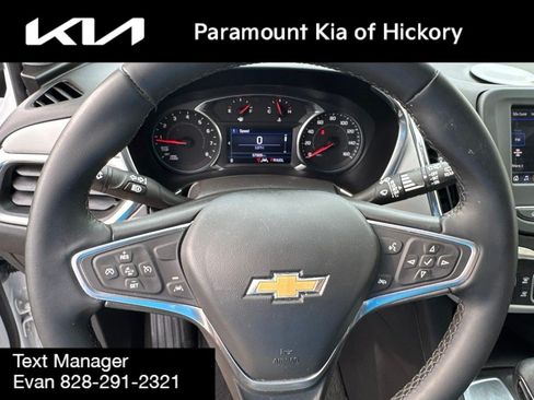Used 2023 Chevrolet Equinox LT FWD image 31
