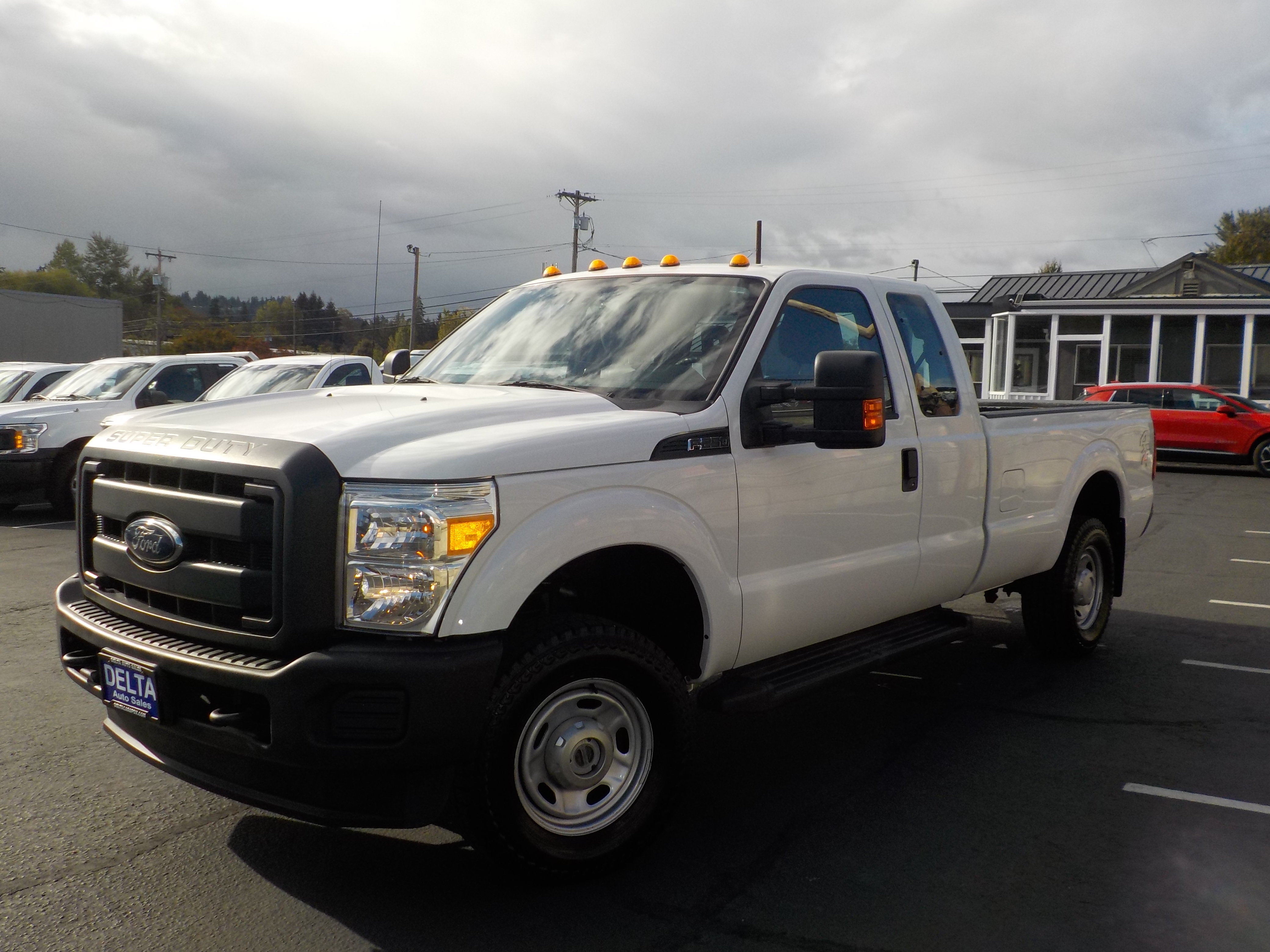 Used 2015 Ford F250 XL w/ Power Equipment Group AWD/4WD image 3