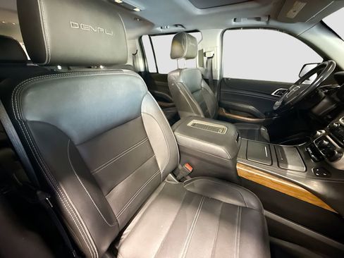 Used 2019 GMC Yukon XL Denali image 31