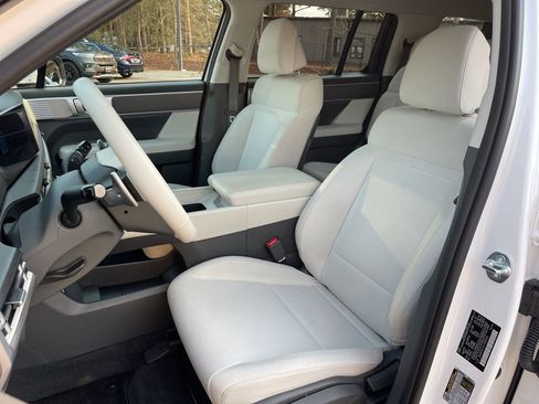 Certified 2026 Hyundai Santa Fe SE image 18