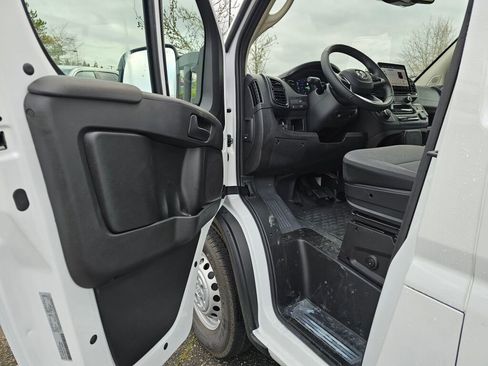 New 2024 RAM ProMaster 3500 w/ Delivery Van Package image 18