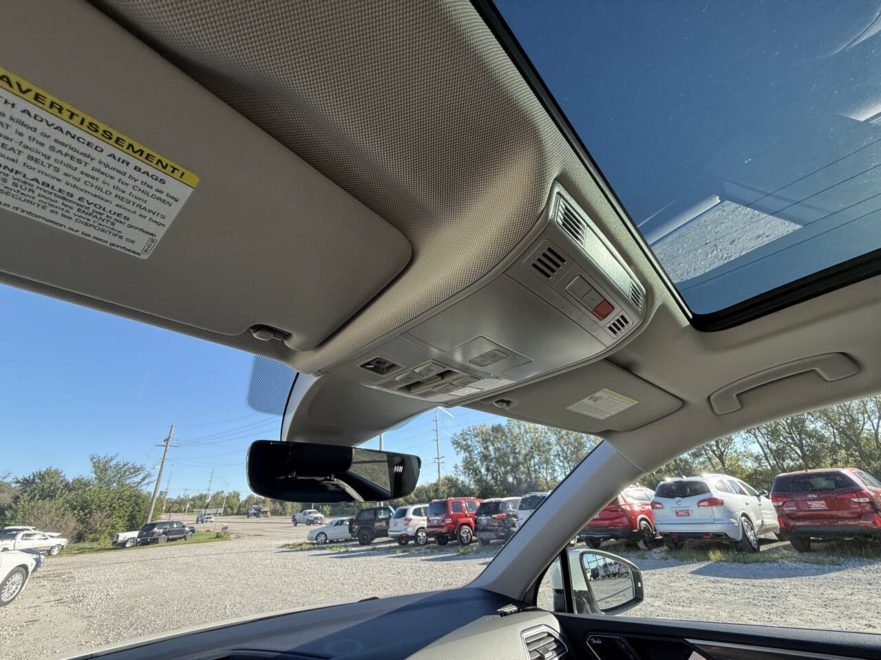 Used 2019 Volkswagen Tiguan SEL Premium AWD/4WD image 26