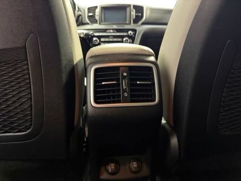 Used 2019 Kia Sportage EX w/ EX Sport Appearance Package AWD/4WD image 28