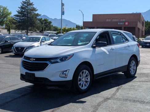 Used 2021 Chevrolet Equinox LS AWD/4WD image 9