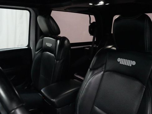 Used 2021 Jeep Wrangler Sport image 4