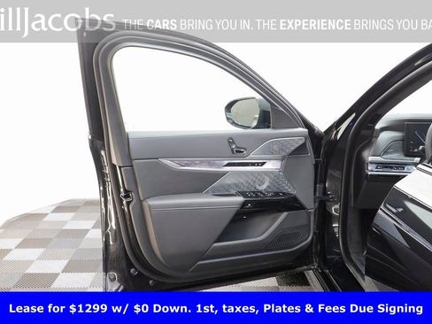 Certified 2025 BMW 760i xDrive w/ Executive Package image 5