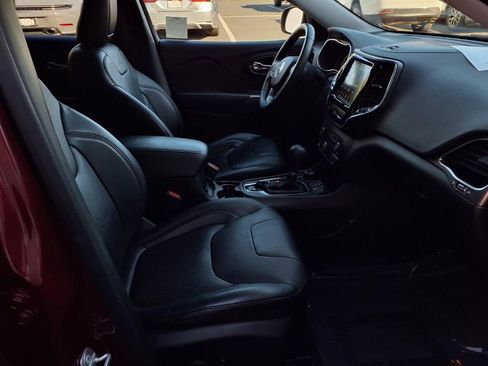 Used 2019 Jeep Cherokee Limited w/ Trailer Tow Group image 24