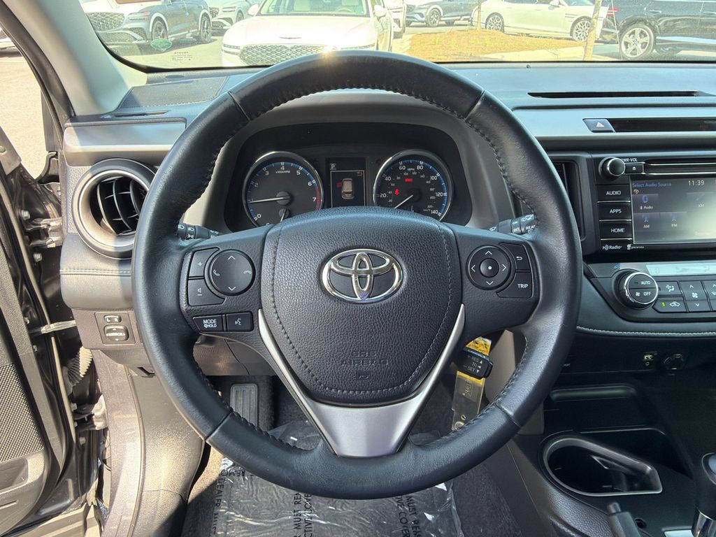 Used 2016 Toyota RAV4 XLE AWD/4WD image 26