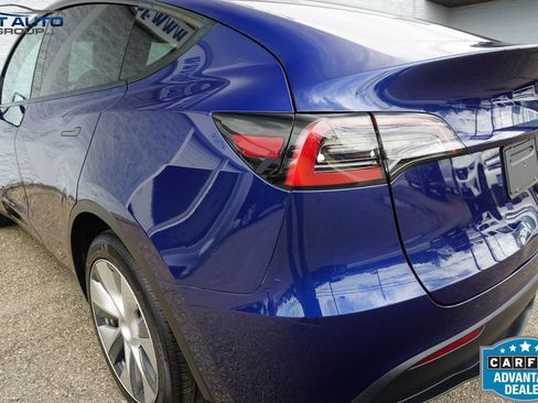 Used 2023 Tesla Model Y Long Range AWD/4WD image 9