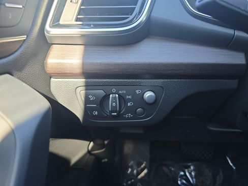 Used 2023 Audi Q5 Prestige w/ Prestige Package AWD/4WD image 22