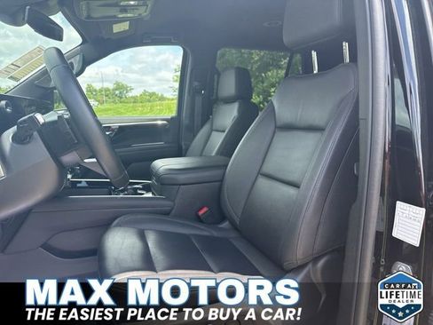Used 2025 Chevrolet Tahoe LT AWD/4WD image 16