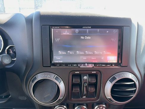 Used 2014 Jeep Wrangler Unlimited Sport w/ Quick Order Package 24S image 24