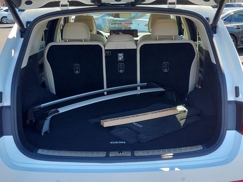 Used 2022 Genesis GV80 2.5T w/ Prestige Package 04 image 12