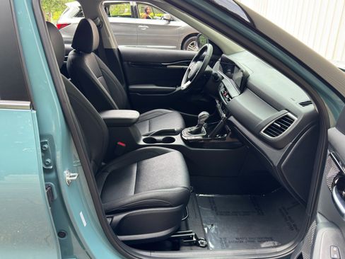 Used 2025 Kia Seltos EX w/ EX Sunroof Package FWD image 14