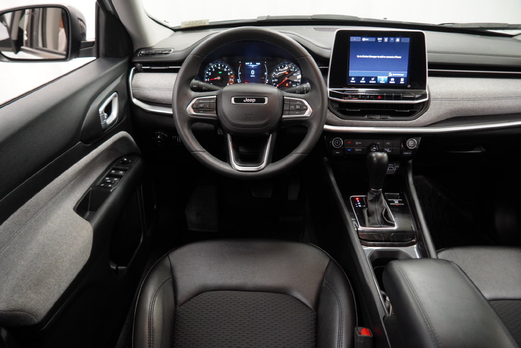 Used 2022 Jeep Compass Latitude FWD image 20