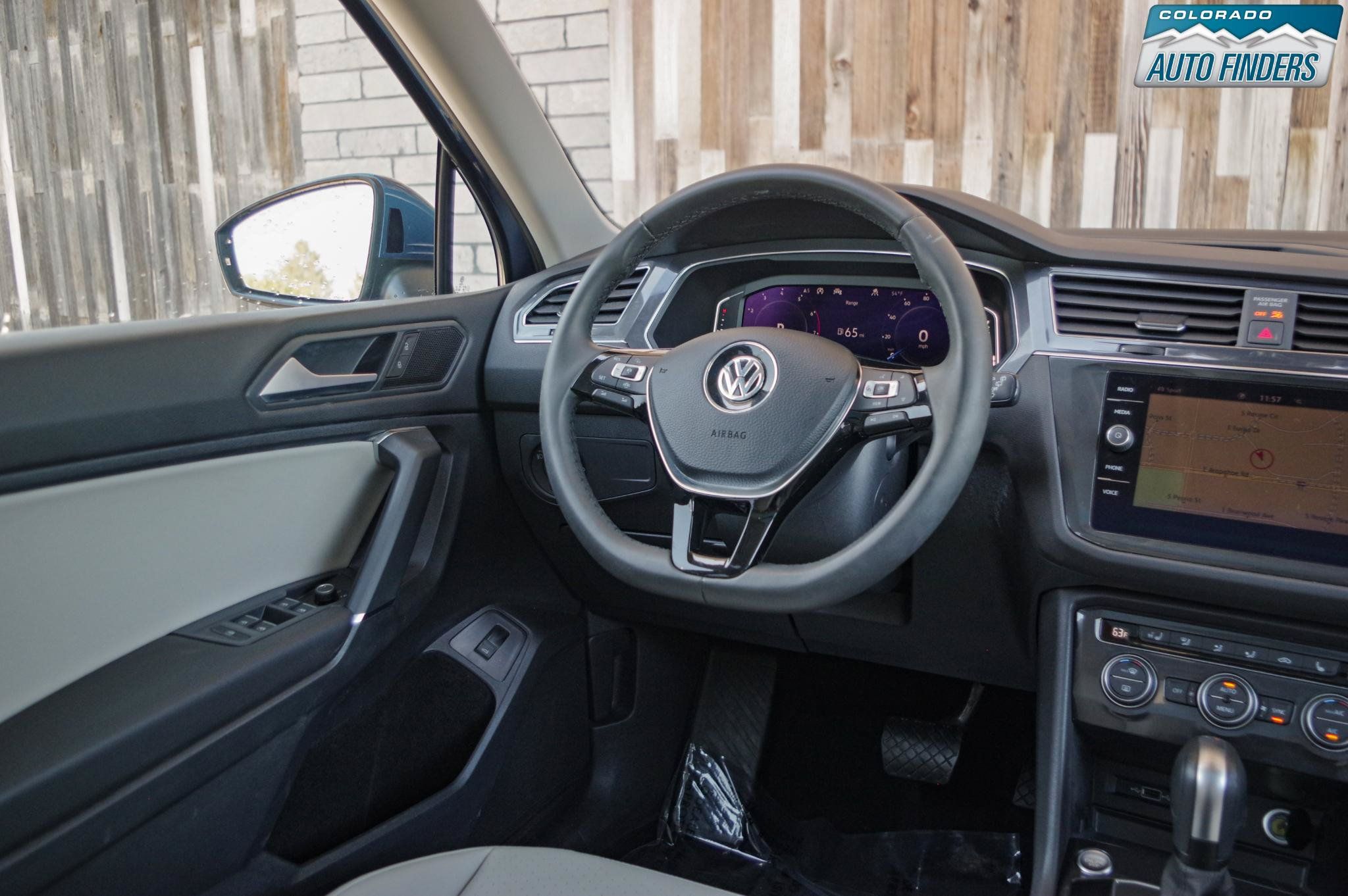 Used 2020 Volkswagen Tiguan SEL AWD/4WD image 16