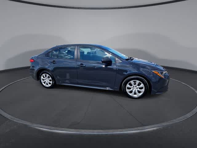 Used 2025 Toyota Corolla LE FWD image 9