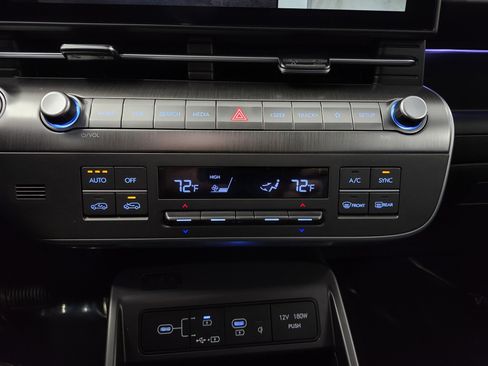 New 2026 Hyundai Kona Limited image 8