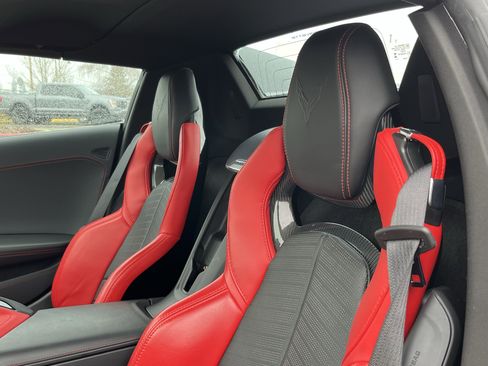 Used 2024 Chevrolet Corvette Stingray Preferred Conv w/ Stealth Interior Trim Package image 16