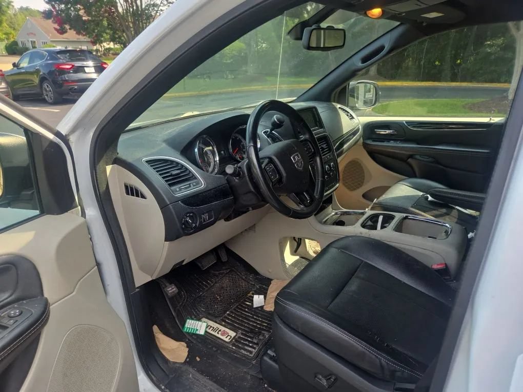 Used 2019 Dodge Grand Caravan SXT FWD image 5