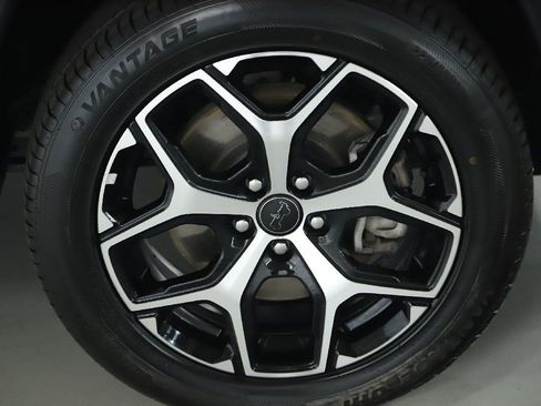 Used 2025 Jeep Compass Limited AWD/4WD image 10