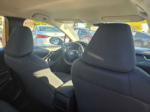 Used 2022 Toyota Corolla LE image 15