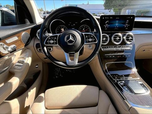 Used 2021 Mercedes-Benz GLC 300 image 8