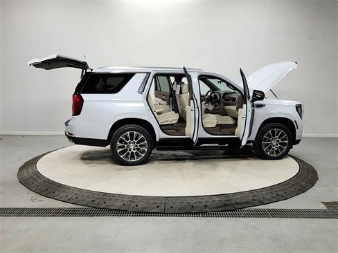 New 2026 GMC Yukon Denali image 16