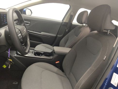 Used 2025 Kia K4 FWD image 17