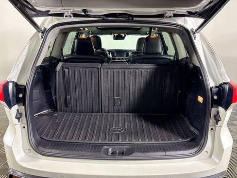 Used 2019 Toyota Highlander Limited Platinum image 22