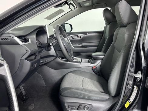 Used 2023 Toyota RAV4 XLE image 15