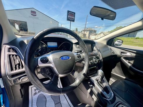 Used 2014 Ford Focus Titanium FWD image 16